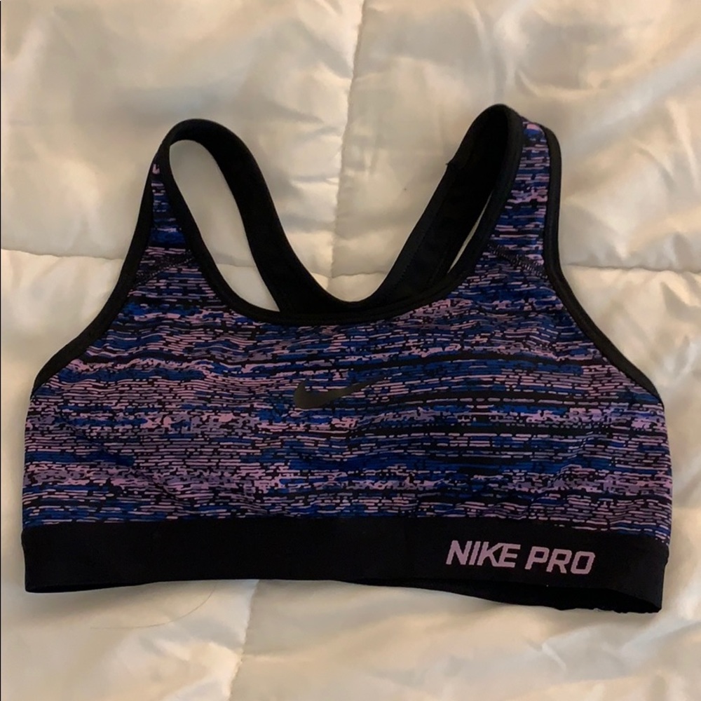 Nike women’s sports bra size S NWOT
